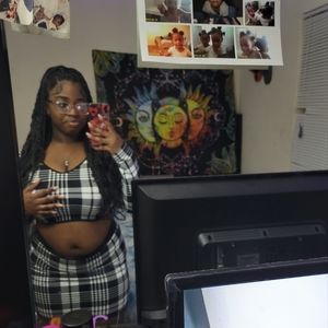 Meet your Posher, Janeal